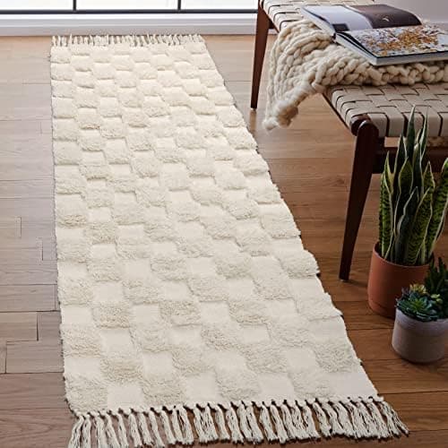 Lanffia Boho Checkered Tufted Rug - 2x6 Runner Rug Beige Hallway Runner Washable with Tassels Indoor Farmhouse Floor Carpet for Kitchen Bathroom Laundry Doorway Bedroom Living Room